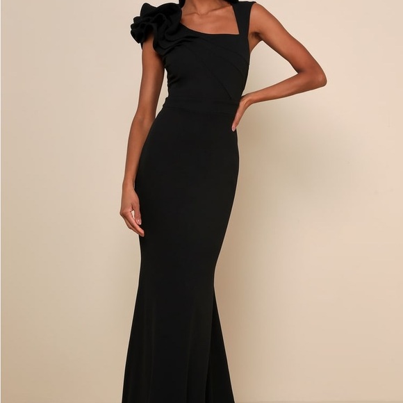 Lucette Black Sleeveless Ruffled Mermaid Maxi Dress - Picture 2 of 4